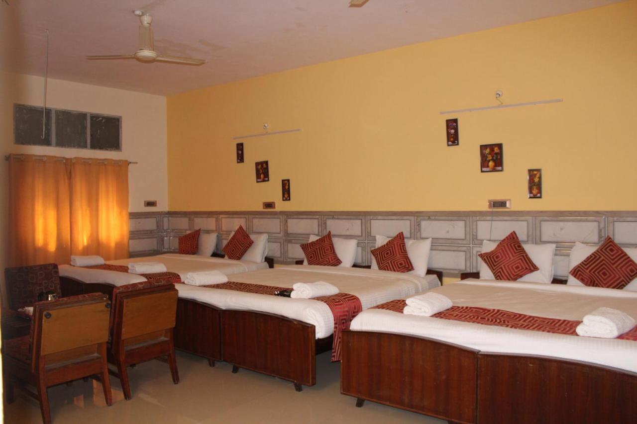 Kaveri Hotel Bed & Breakfast Májszúr Kültér fotó
