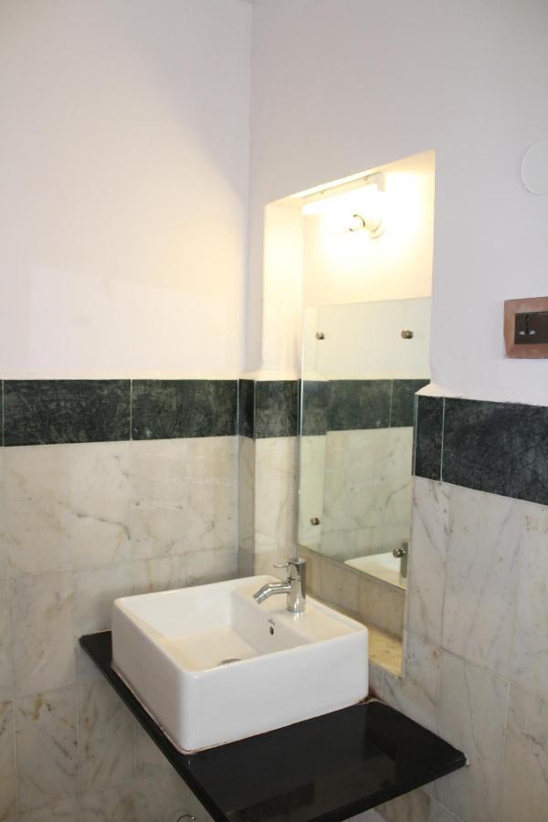 Kaveri Hotel Bed & Breakfast Májszúr Kültér fotó